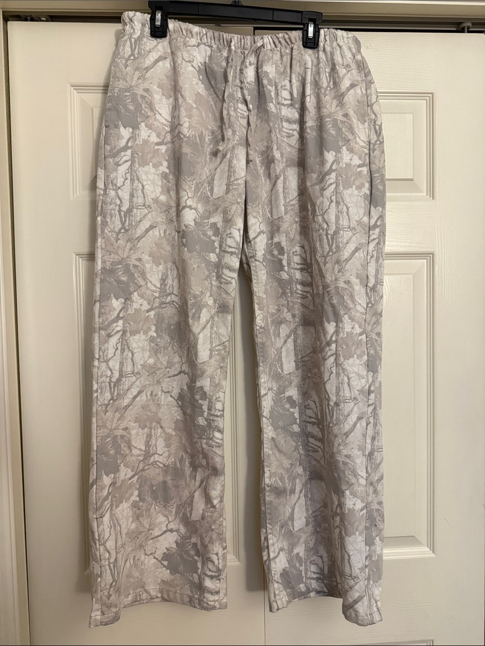 Light Gray/Cream Camo Casual Elastic-Waist Pants